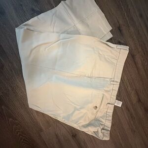 Dockers Men's Chinos in Light Tan